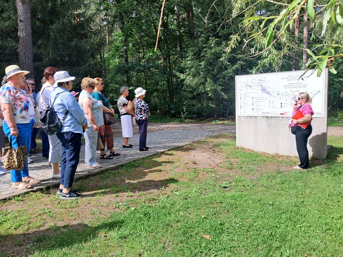 Wycieczka seniorów do Muzeum Treblinka